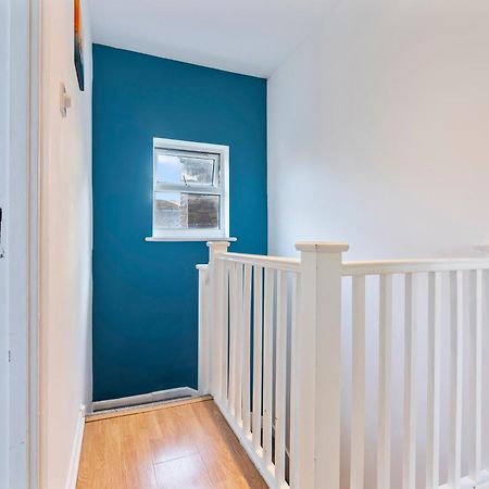 Impeccable 4-Bed House In Brixton London Villa Exterior photo
