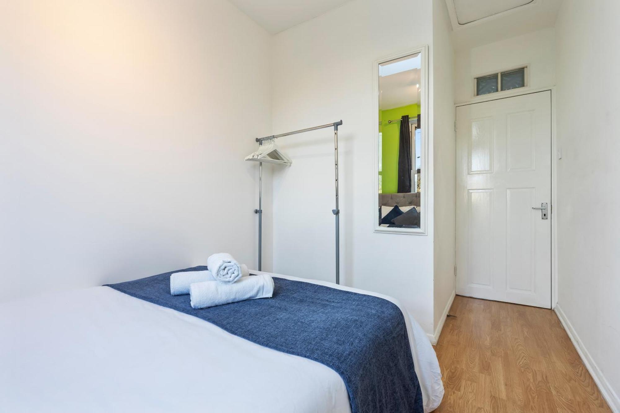 Impeccable 4-Bed House In Brixton London Villa Exterior photo