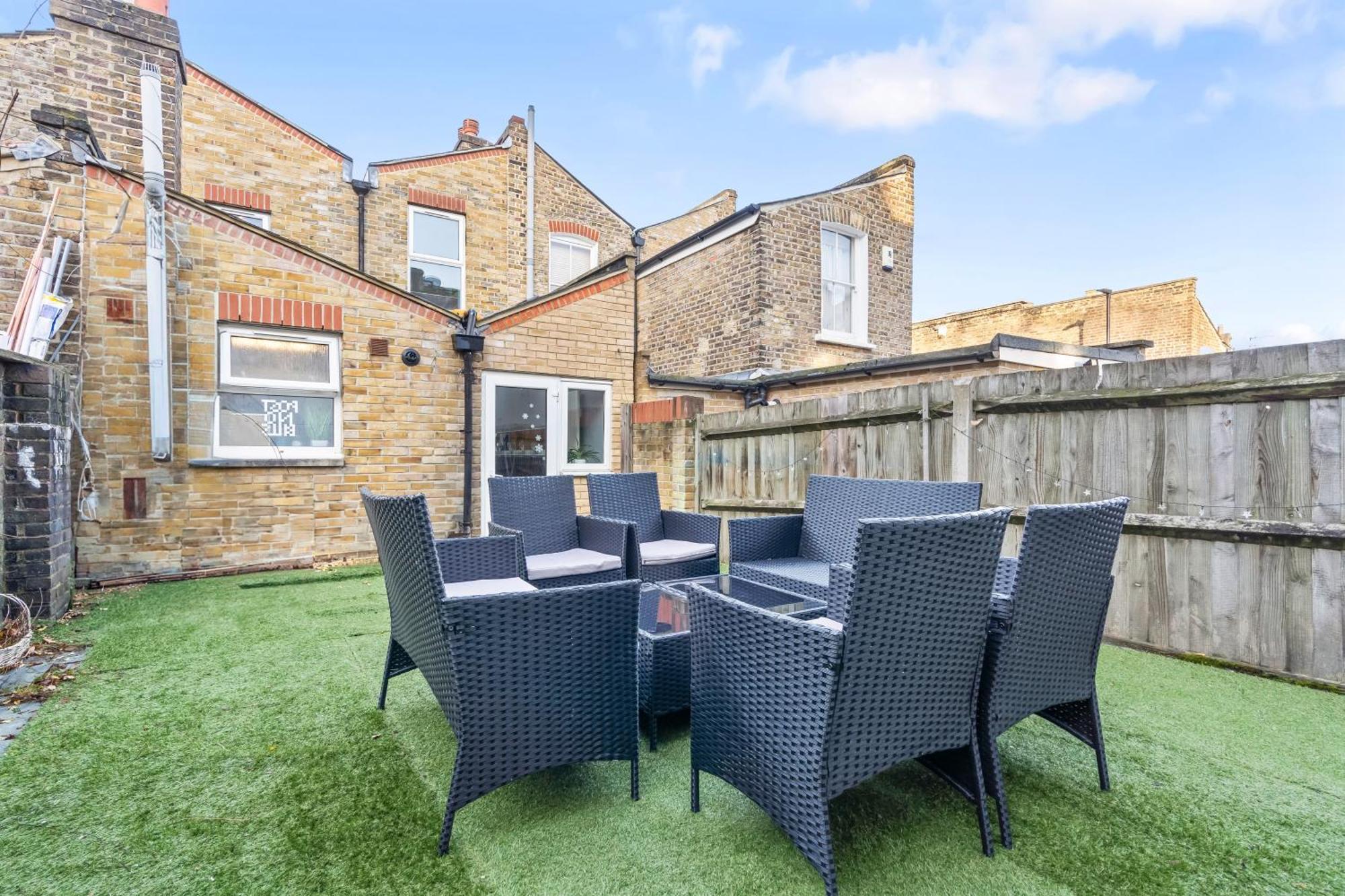 Impeccable 4-Bed House In Brixton London Villa Exterior photo